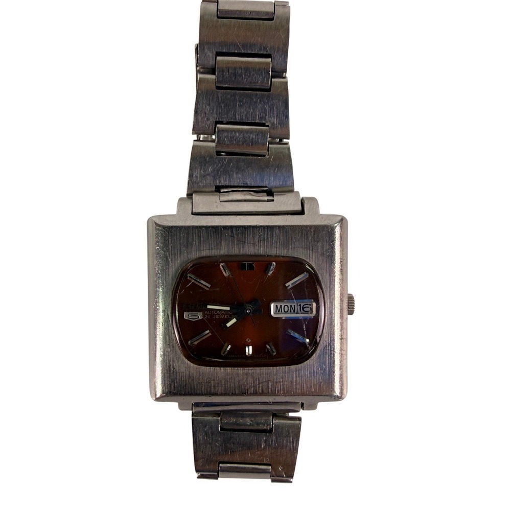 Vintage 1980 Seiko 5 Automatic 6319-5000 TV Dial Square Case Wristwatch Japan